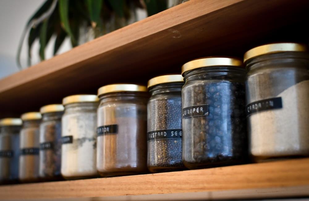 SPICE RACK